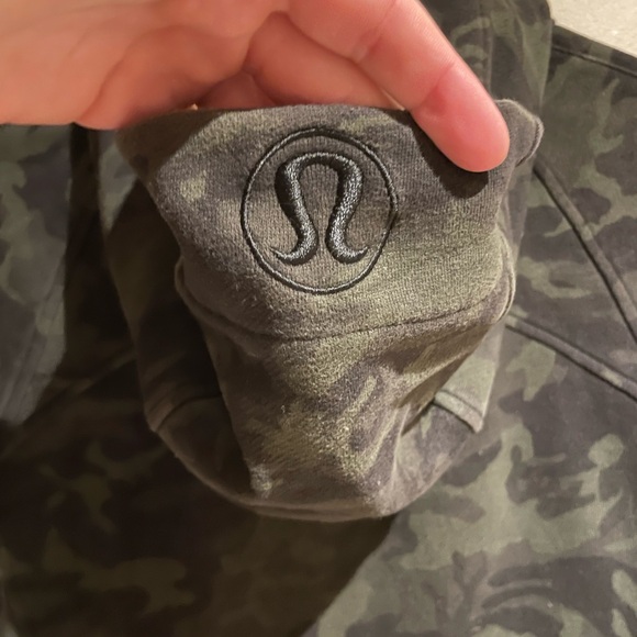 Lululemon Scuba Hoodie *Light Cotton Fleece Incognito Camo Multi Gator Green Sz8 - Picture 8 of 9